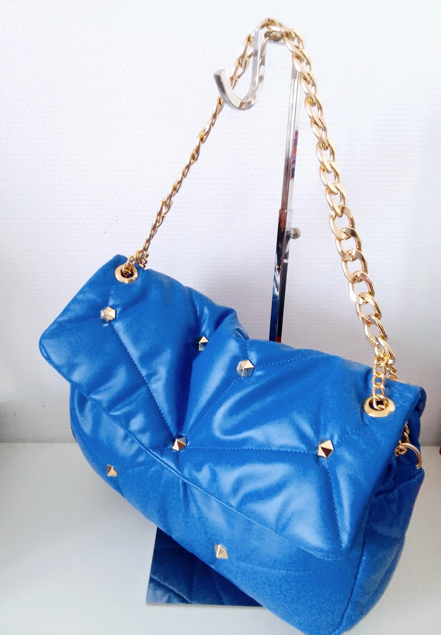 Sac Fourre Tout Bleu Orné Perles Et Chainette
