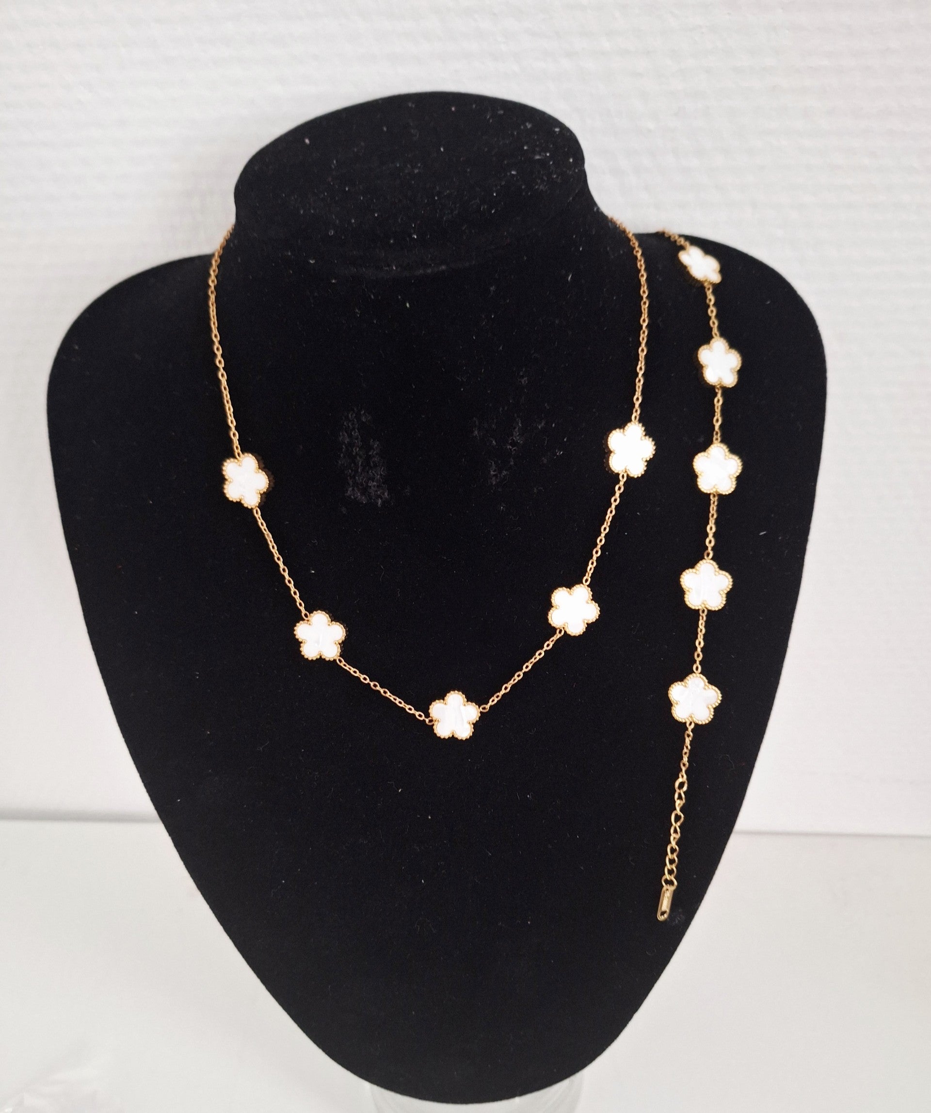 Ensemble Bijoux en Fleurs Blanches /Bracelet