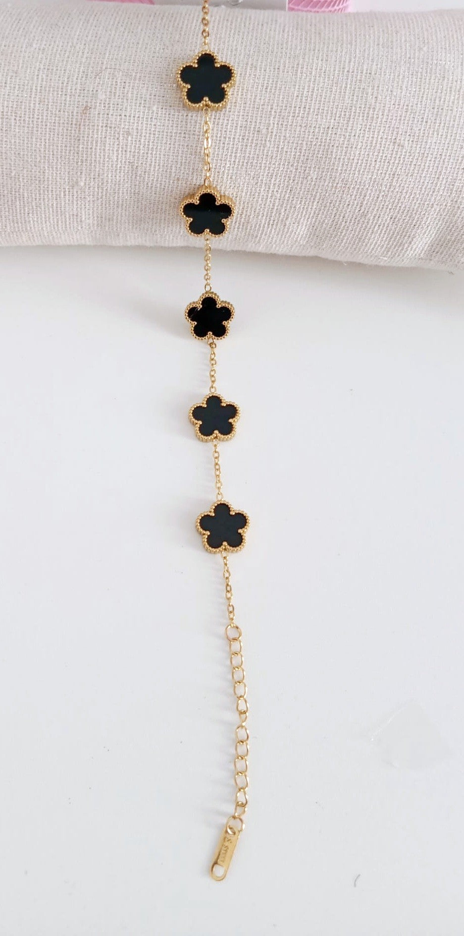 Bracelet en Acier Inoxydable, Orné de Fleurs Noires