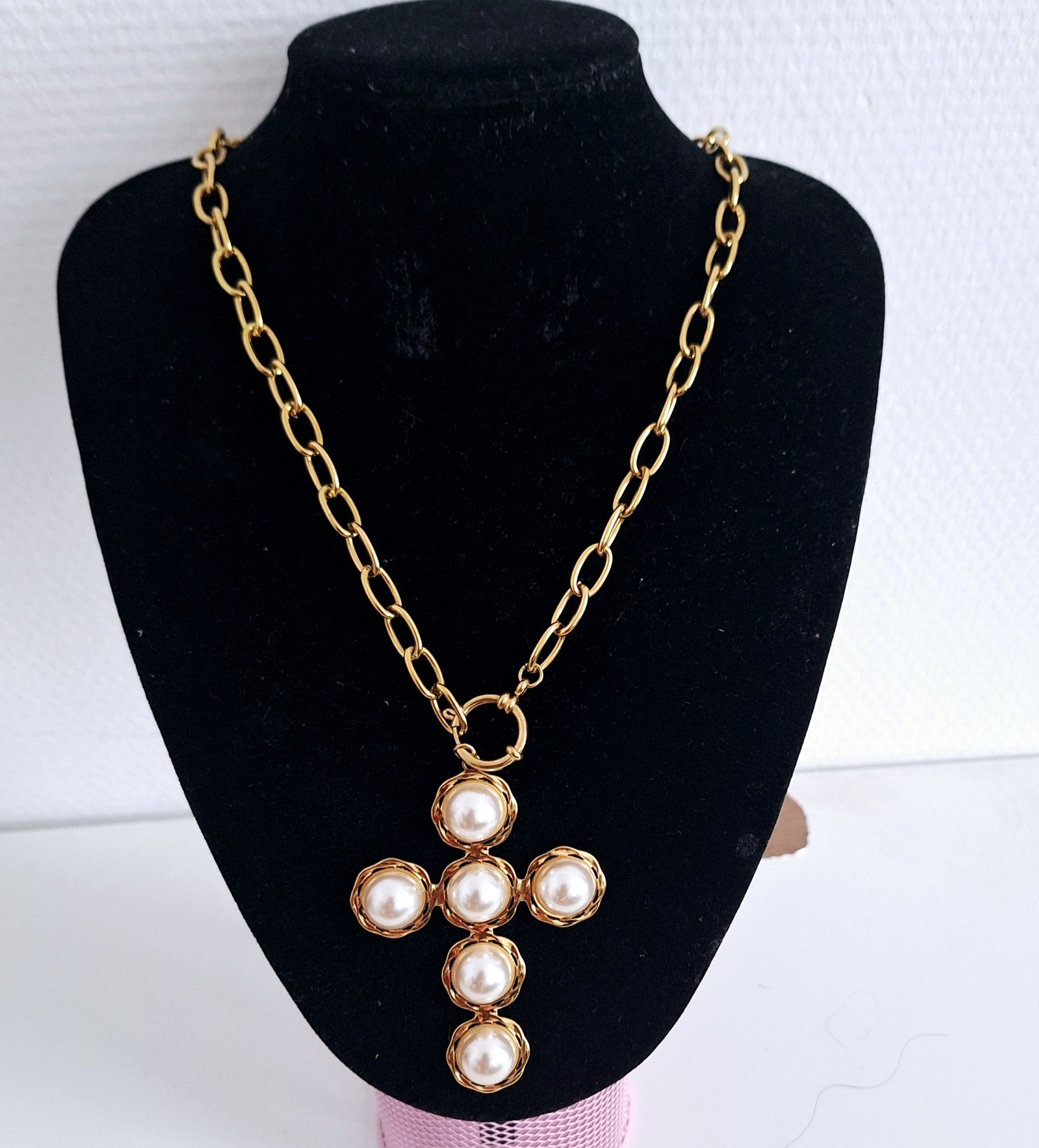 Collier en Acier Inoxydable avec Perles en Forme de Croix