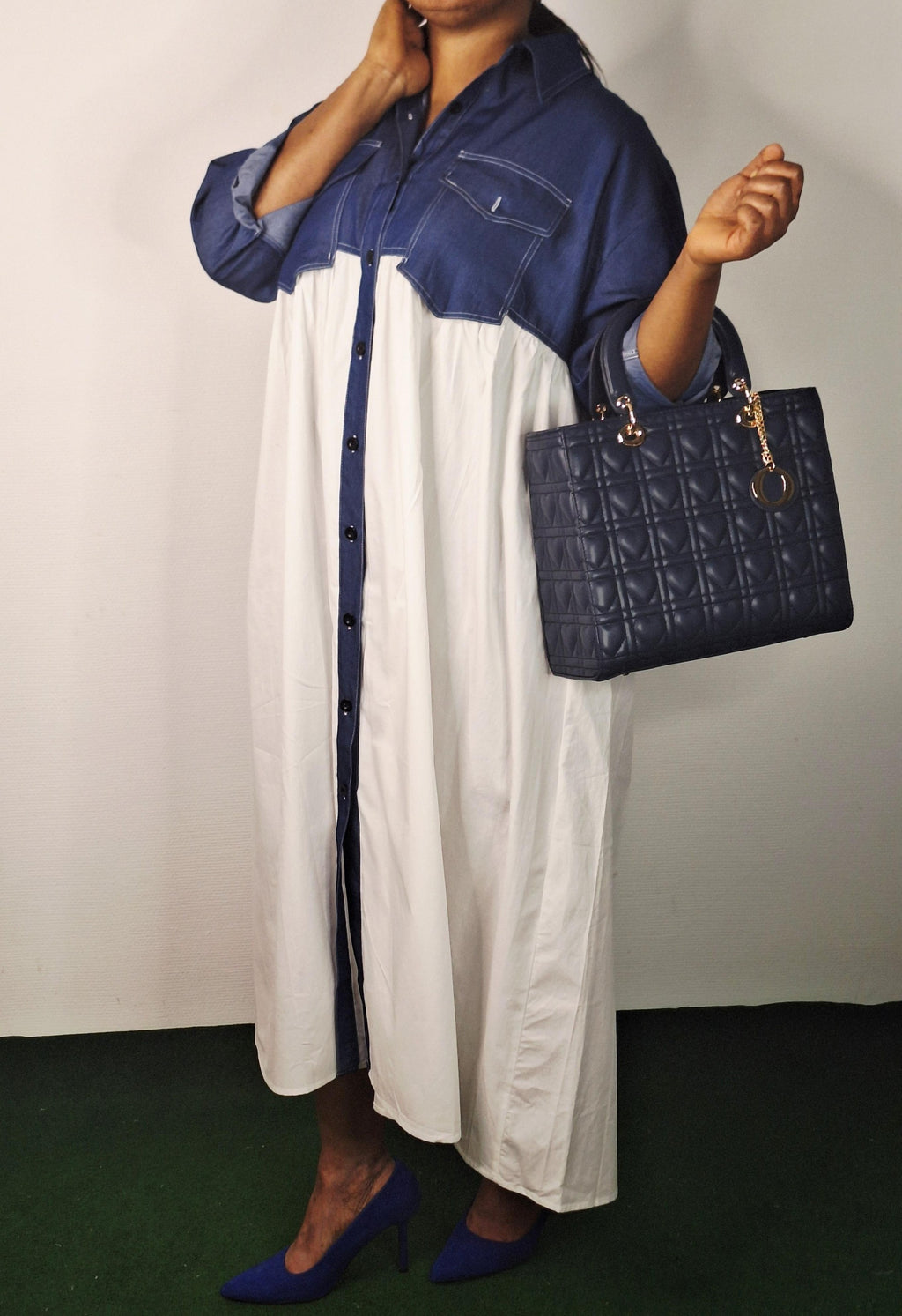 Robe Blanche  Ornée De Jean Bleu , Longues Manches, Taille Unique