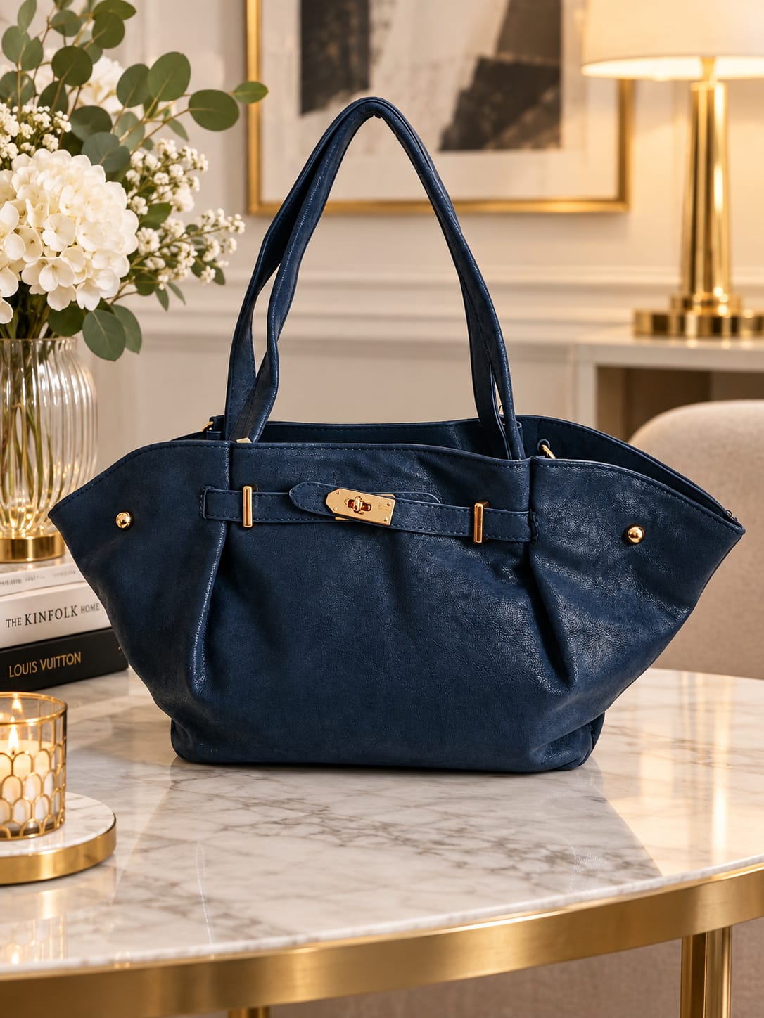 SAC À MAIN OVALE – BLEU NUIT TRES TENDANCE