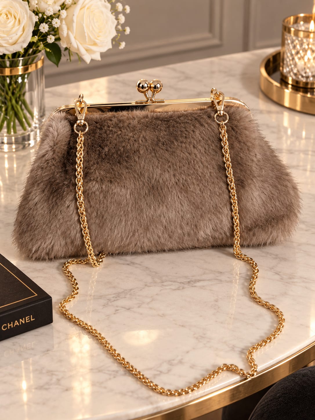 SAC SOIREE EN FOURRURE BRUN FONCE AVEC CHAINE