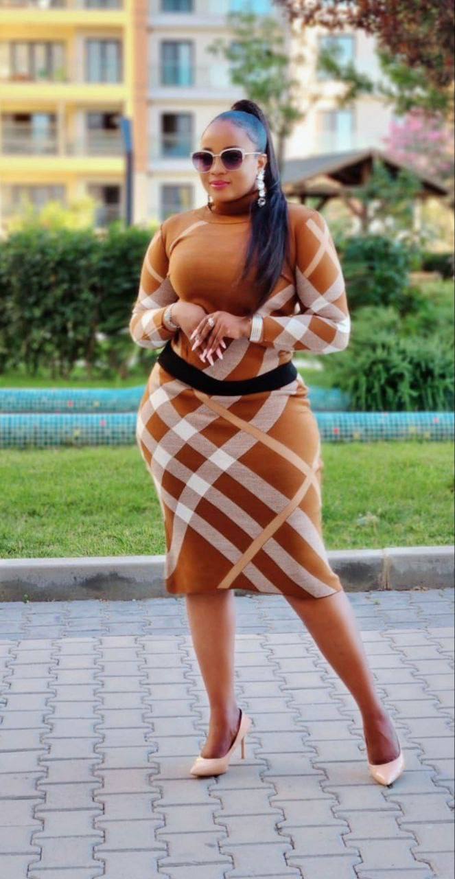 Ensemble Jupe Pull Brun Carrelé, Longues Manches, Taille Unique